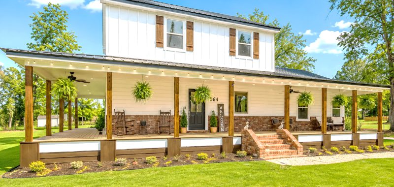 Farmhouse Wraparound Porch Ideas
