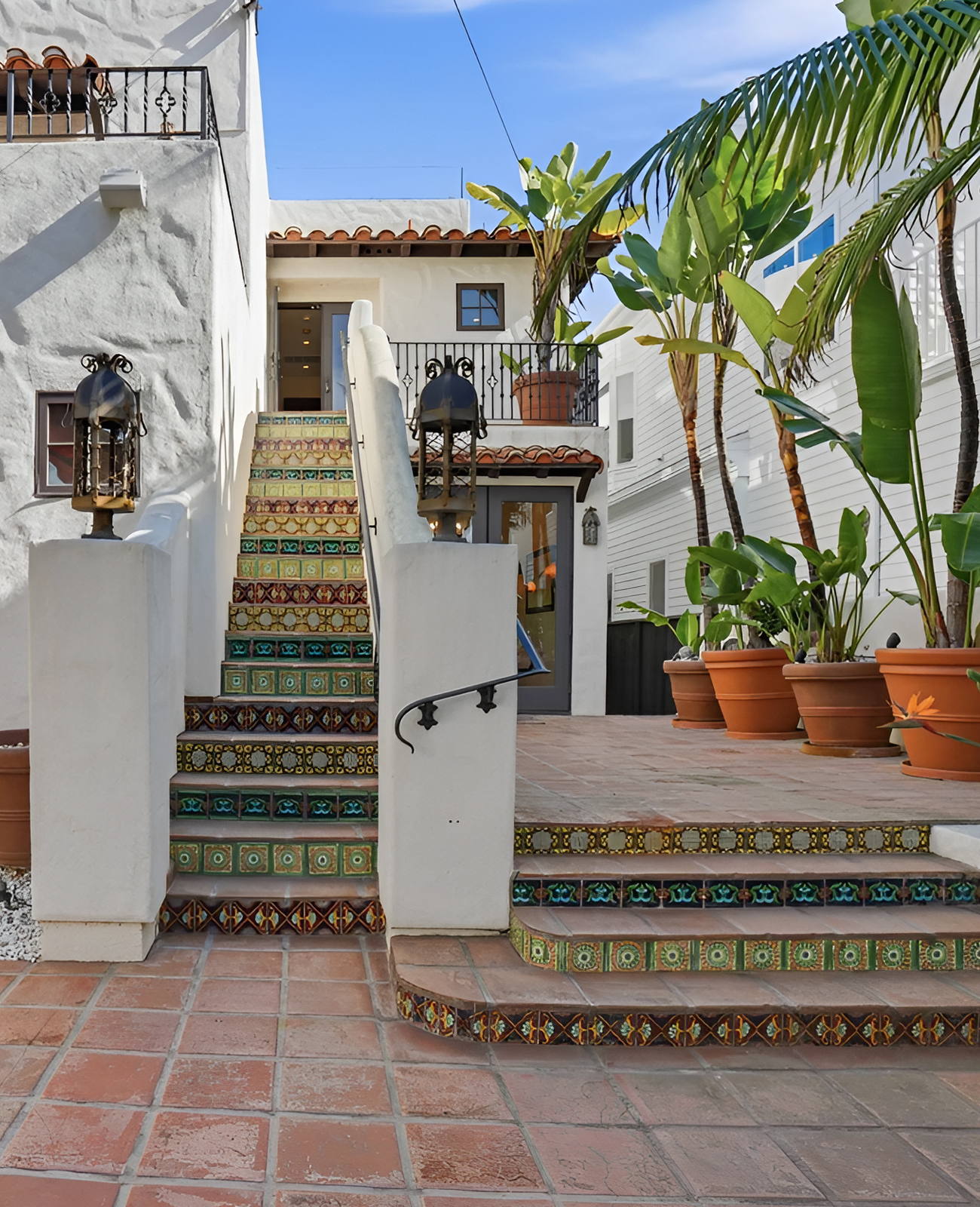 20 Outdoor Spanish Staircase Ideas