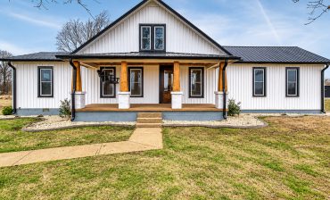 1950 Farmhouse Makeover