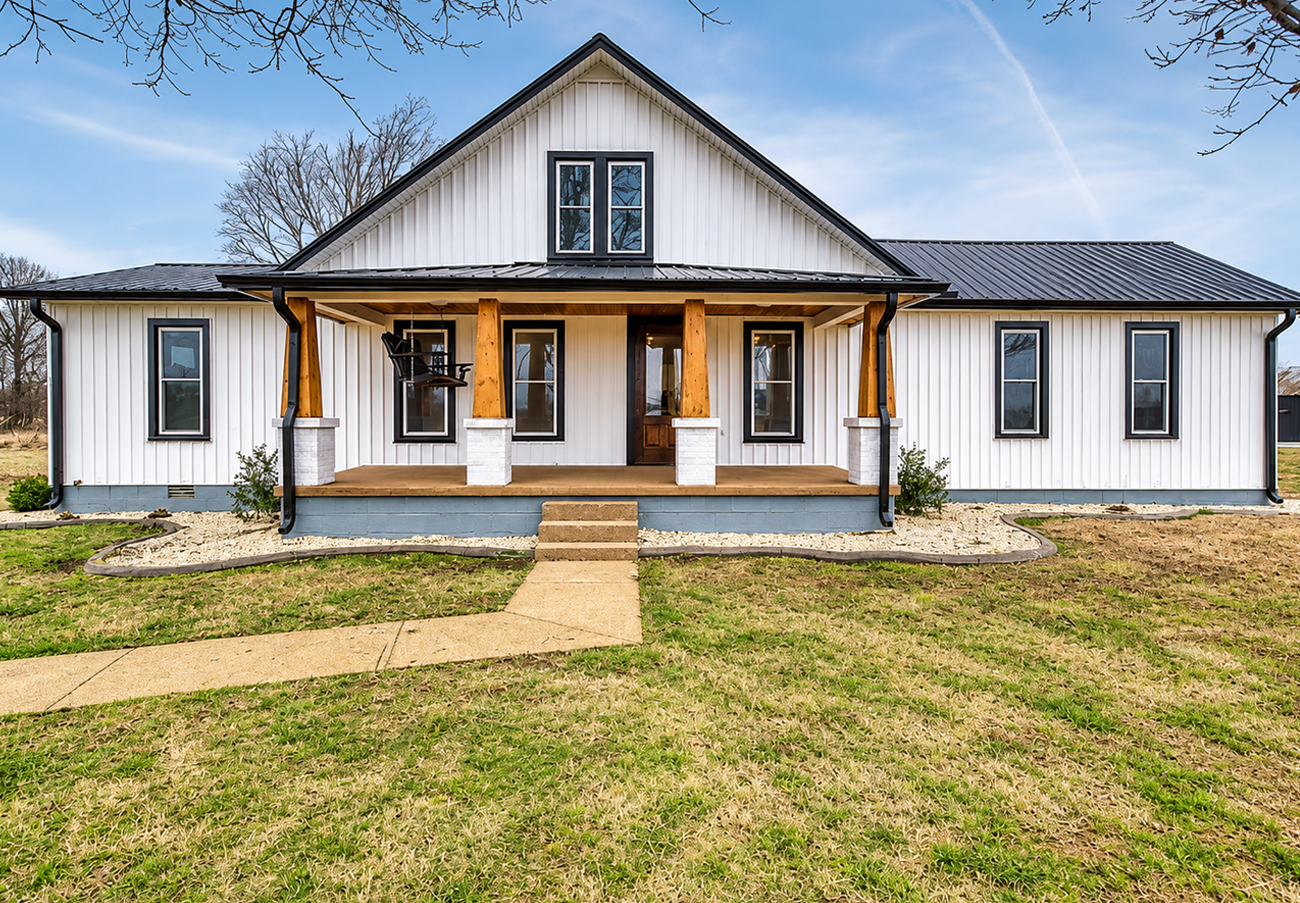 1950 Farmhouse Makeover
