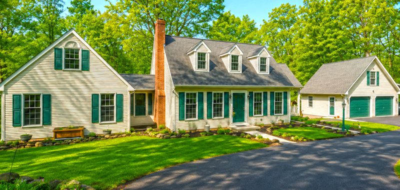 1988 Cape Cod Home Remodel with Cozy Country Charm