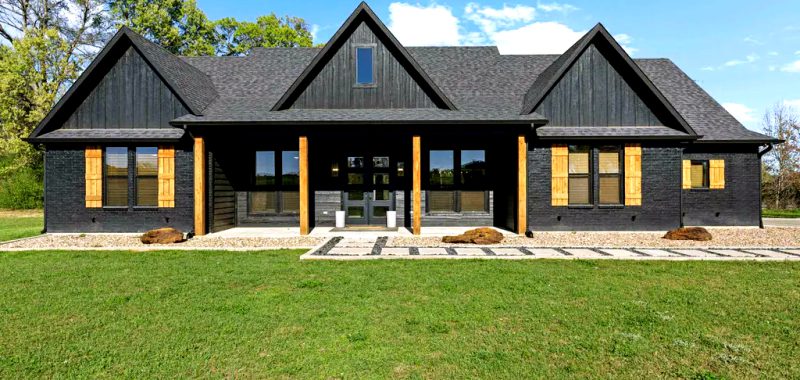 Black Modern Farmhouse Exterior Design