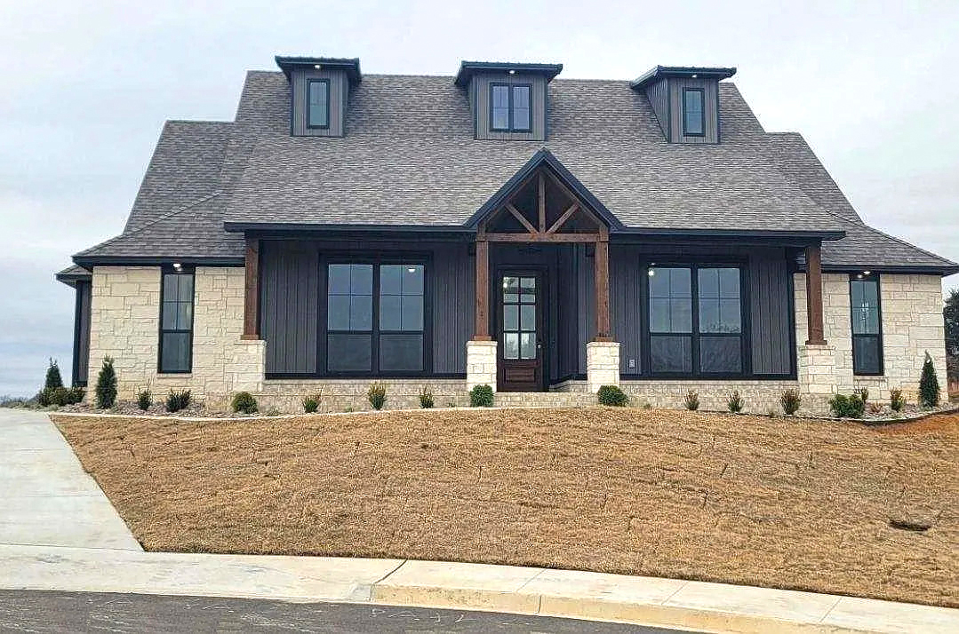 Modern Craftsman House Exteriors